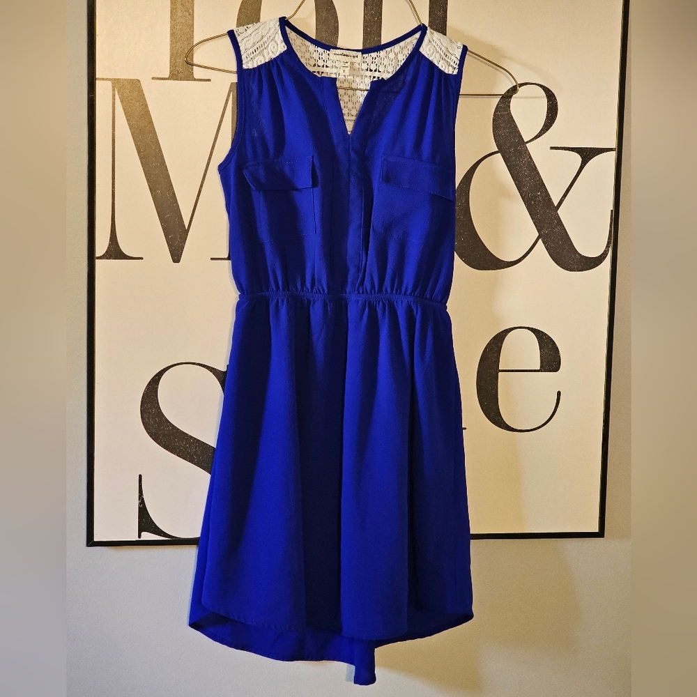 Monteau girl, size 8 dress